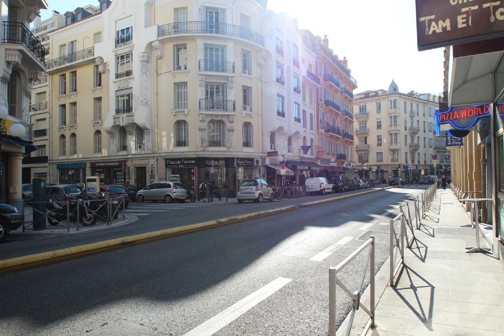 Des Postes Appartement *