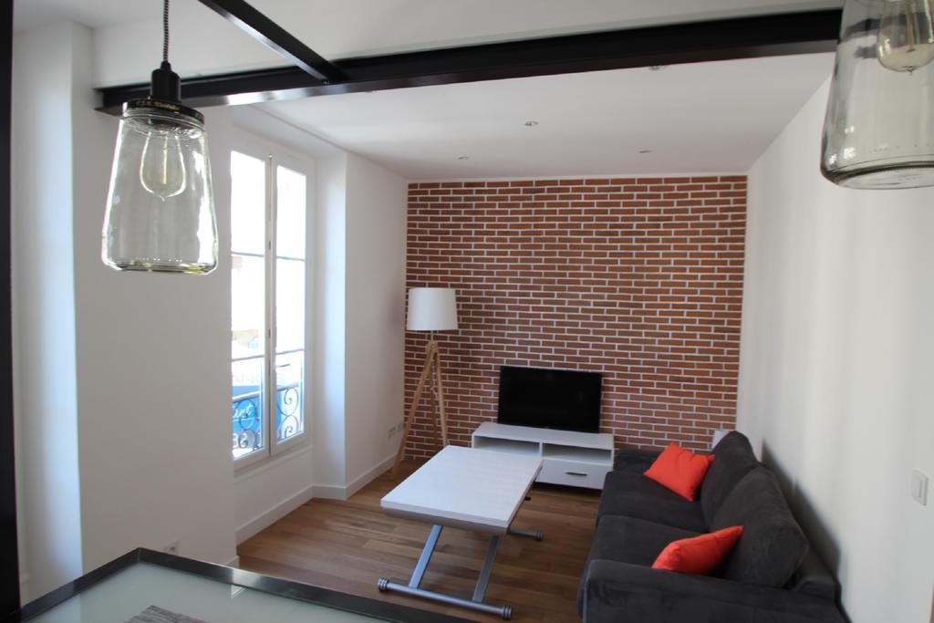 Des Postes Appartement *